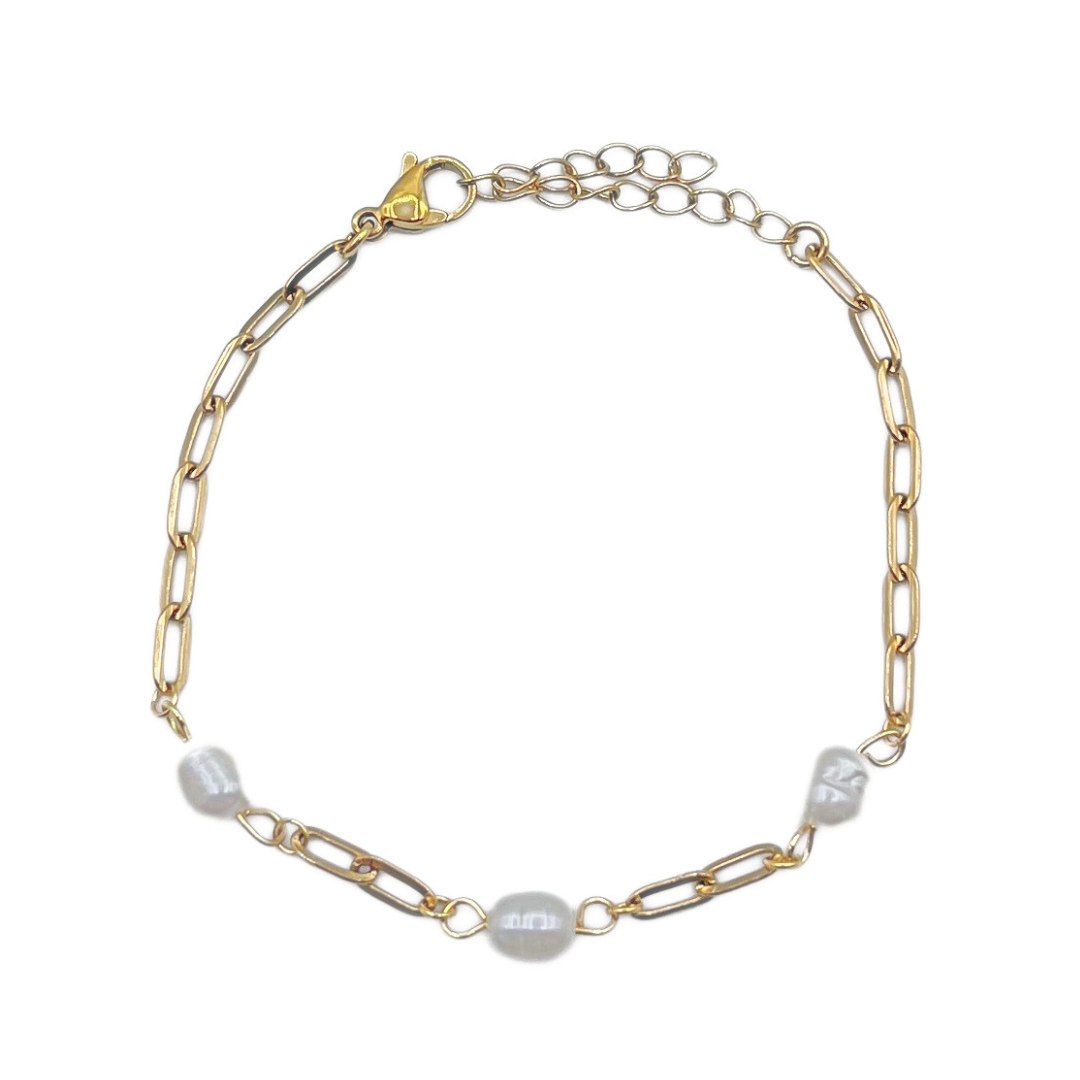 Triple pearl armband goud
